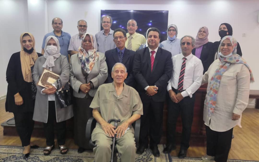 الاقتصاد يكرّم رعيله الأول