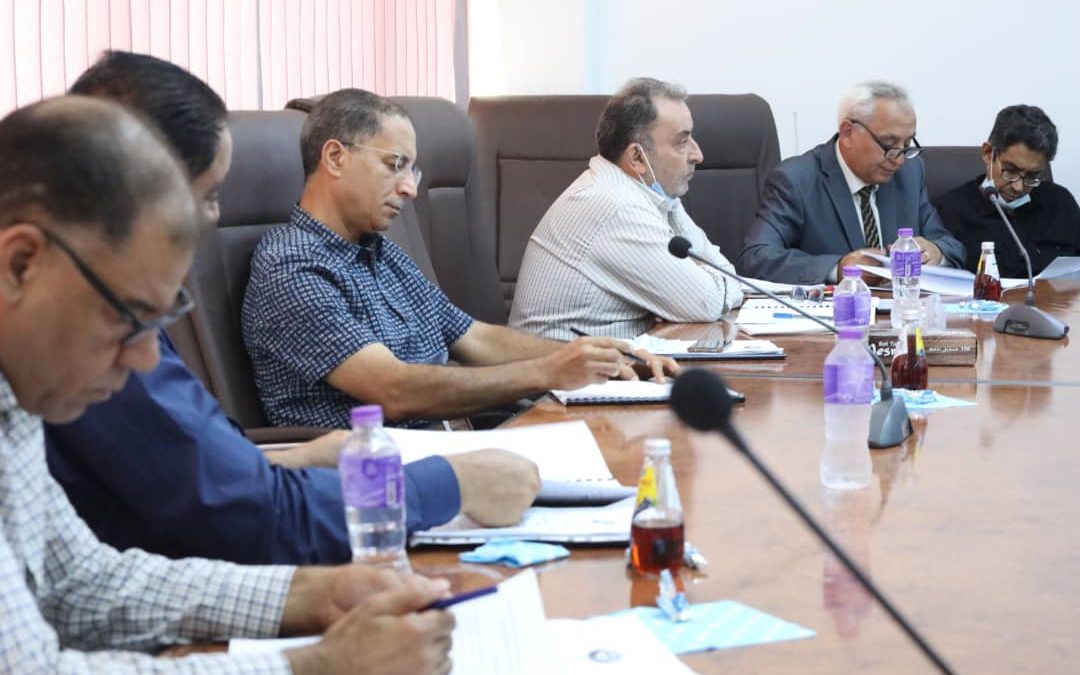 مناقشة مقترحات طلبة الدراسات العليا بقسم العلوم السياسية