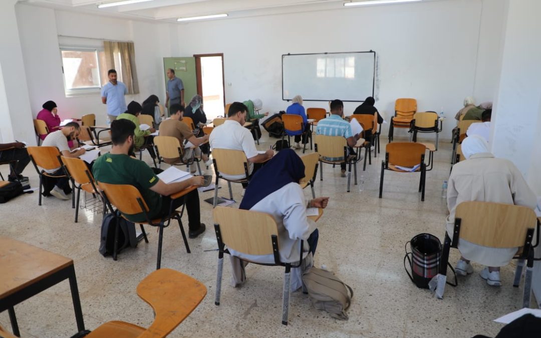 طلبة الدراسات العليا بكلية الاقتصاد يعقدون الامتحانات النهائية