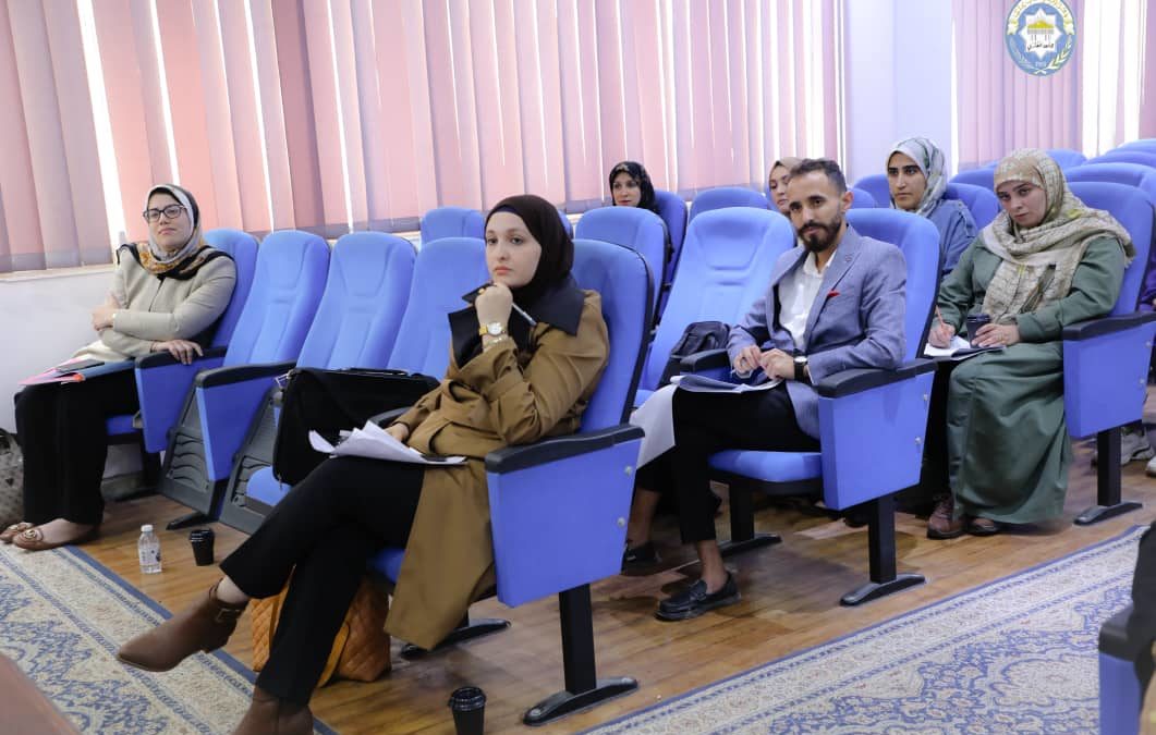 قسم الإدارة العامة يناقش مقترحات طلابه
