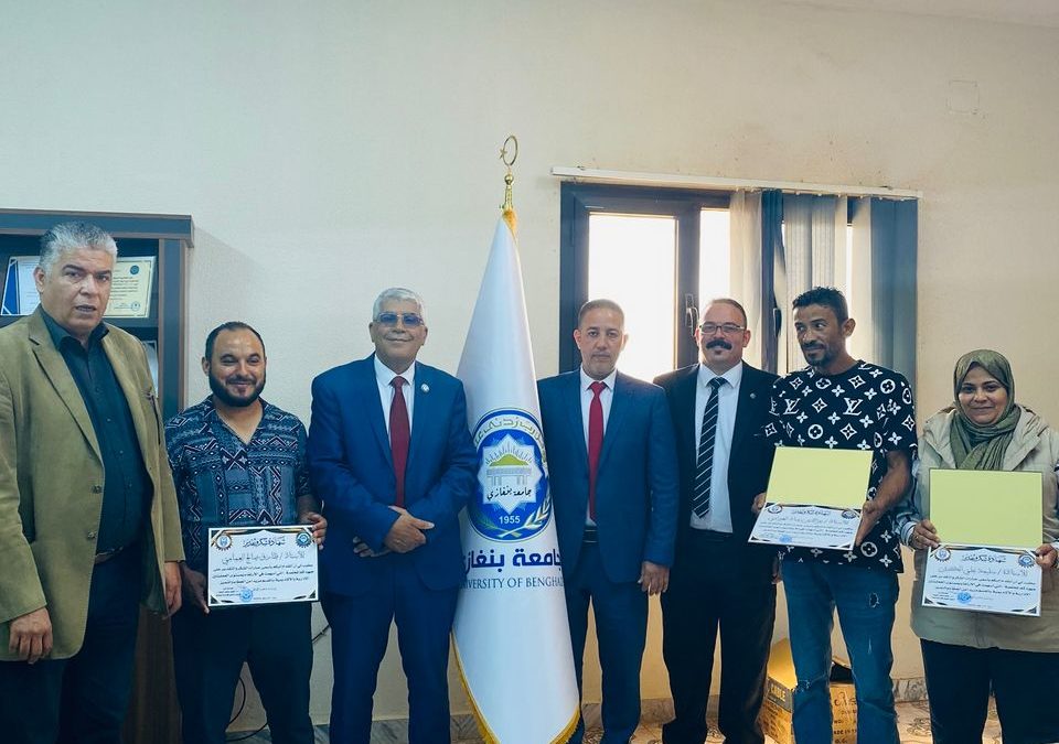 كلية الاقتصاد تُكرم موظفيها المتميزين في حفل تقديري