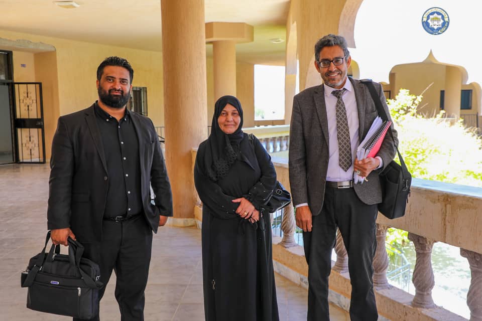تسليم مهام مدير مكتب الدراسات العليا بكلية الاقتصاد بجامعة بنغازي