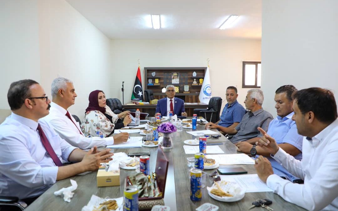 مجلس كلية الاقتصاد يعقد اجتماعه الدوري الخامس لبحث القضايا الأكاديمية والتطويرية  