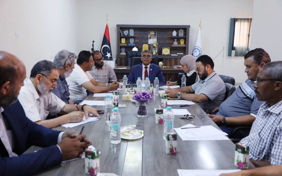 مجلس كلية الاقتصاد يعقد اجتماعه الدوري السادس