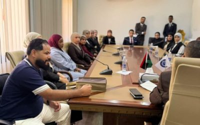 جامعة بنغازي تعزز الشراكة بين التعليم الأكاديمي والتطبيق العملي من خلال زيارة ميدانية لوزارة الخارجية